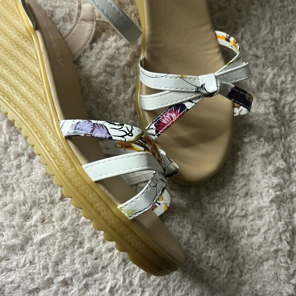 🖤 New Casual Summer Wedge Sandal🖤